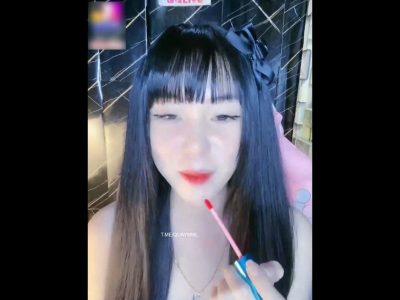 Live sex bé Munk4 dùng chuối thọc bím